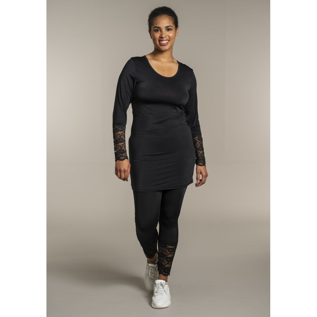 Sandgaard Bluse med blonde ærmer Top Black