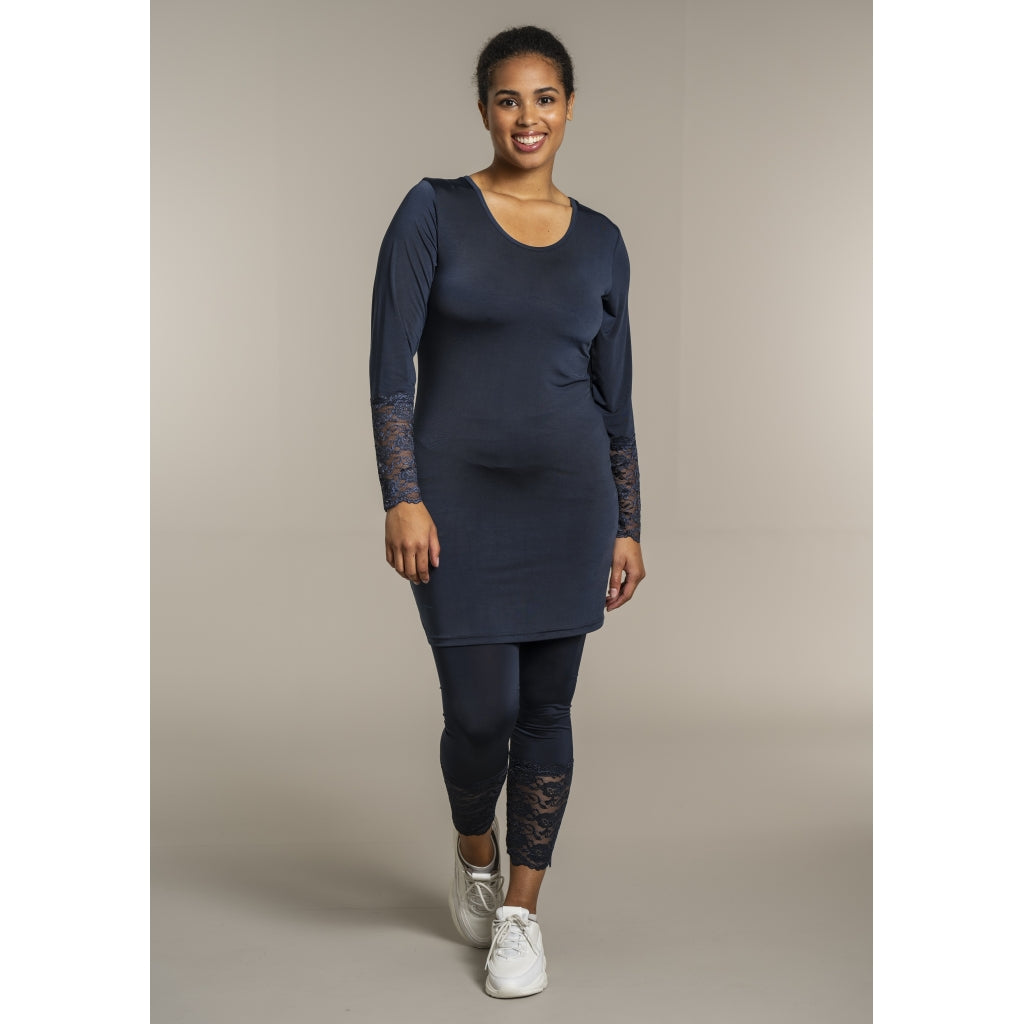 Sandgaard Bluse med blonde ærmer Top Dark Blue